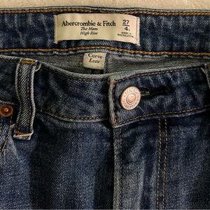 Abercrombie & Fitch ‘The mom’ high rise jeans - CURVE LOVE